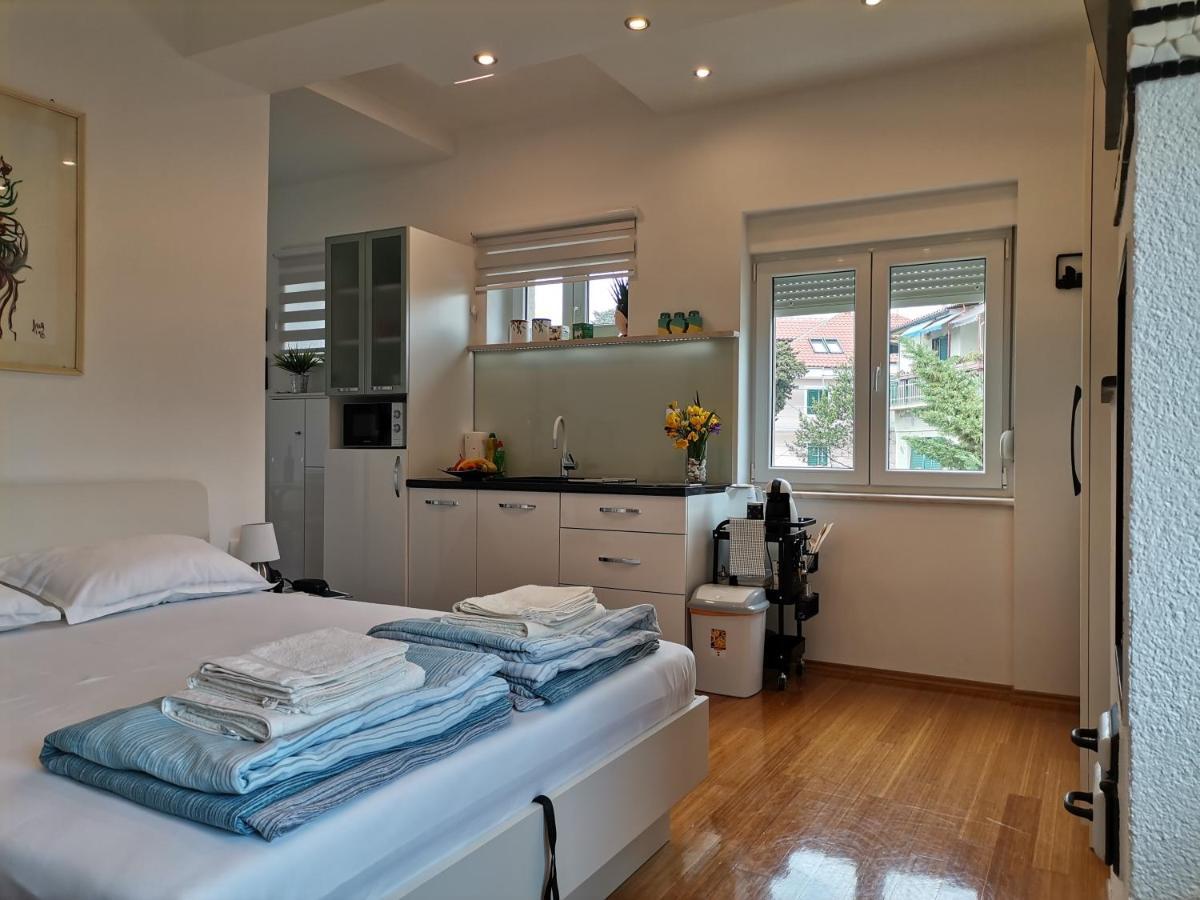 Vera Apartman *